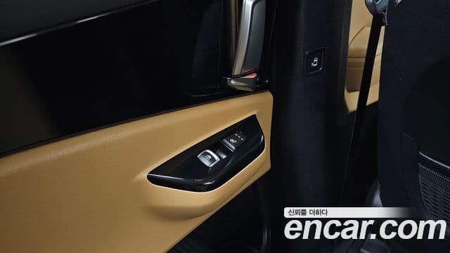 Kia Carnival 2023 — Photo 4/20