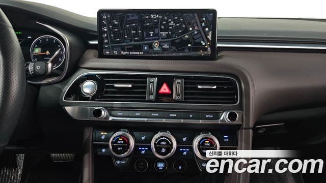 Genesis G70 2022 — ფოტო 14/20