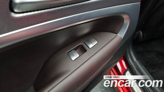 Genesis G70 2022 — ფოტო 19/20