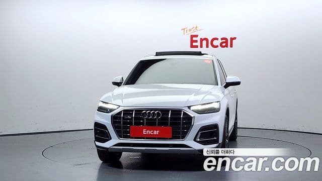 Audi Q5 2023 — Фото 3/20