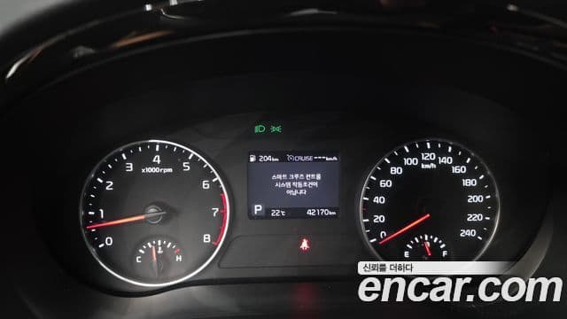 Kia Seltos 2020 — ფოტო 8/20