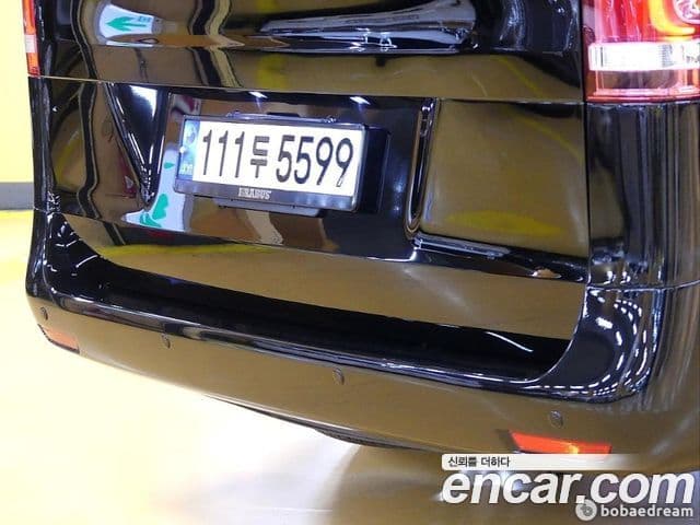 Mercedes-Benz V-Class 2020 — Şəkil 16/20
