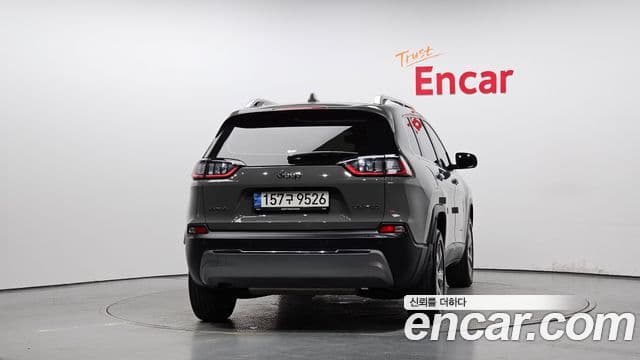 Jeep Cherokee 2021 — Şəkil 6/20