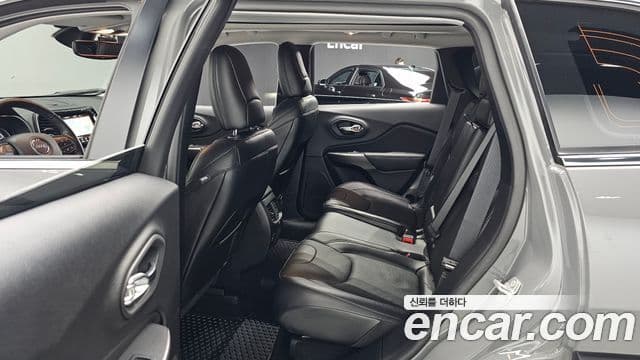 Jeep Cherokee 2021 — Şəkil 19/20