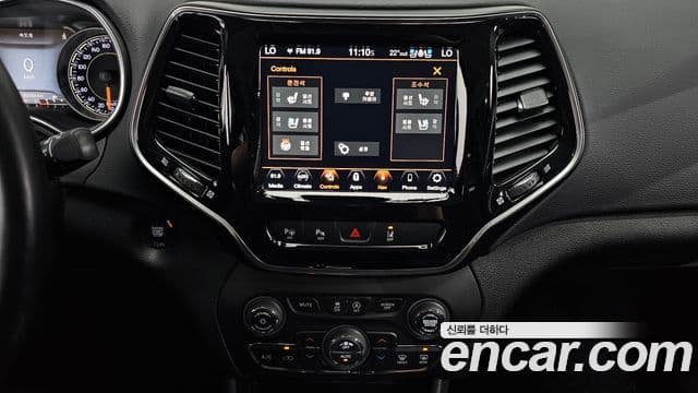 Jeep Cherokee 2021 — Şəkil 12/20