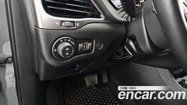 Jeep Cherokee 2021 — Şəkil 18/20