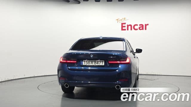 BMW 3 Series 2023 — Photo 17/20