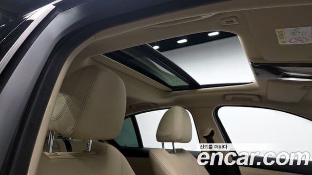 BMW 3 Series 2023 — Photo 10/20