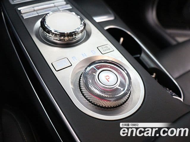 Genesis GV70 2021 — Şəkil 8/20