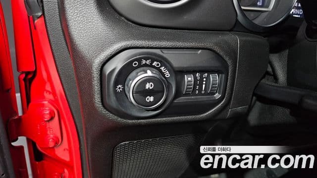 Jeep Wrangler 2019 — Photo 7/20