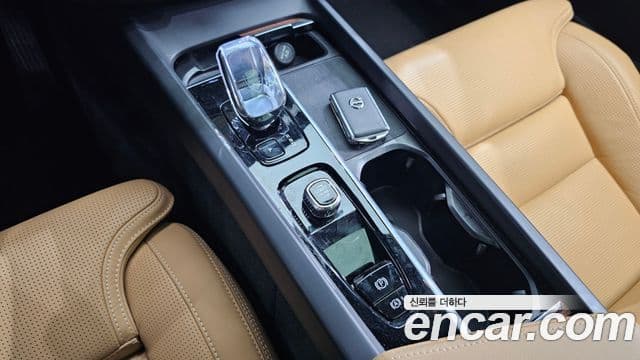 Volvo XC60 2024 — фото 9 из 20