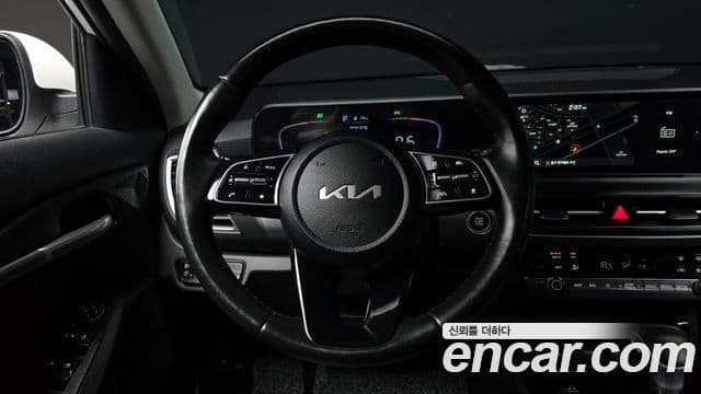 Kia Seltos 2022 — Şəkil 13/20