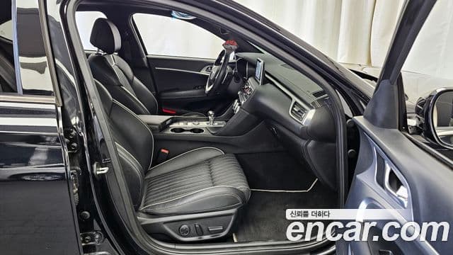 Genesis G70 2019 — ფოტო 11/20