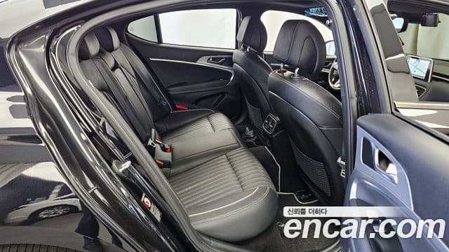 Genesis G70 2019 — ფოტო 12/20