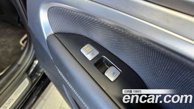 Genesis G70 2019 — ფოტო 18/20