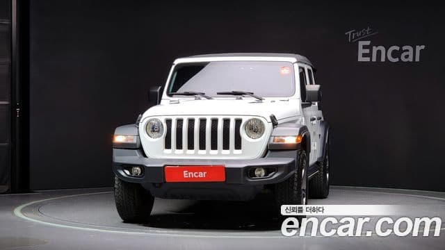 Jeep Wrangler 2019 — ფოტო 2/20