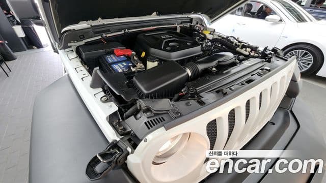 Jeep Wrangler 2019 — ფოტო 5/20