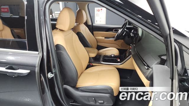 Kia Carnival 2020 — Фото 11/20