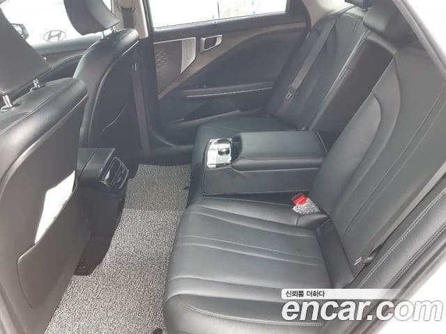 Kia K8 2023 — ფოტო 10/16