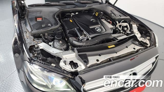 Mercedes-Benz E-Class 2018 — ფოტო 5/20