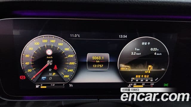 Mercedes-Benz E-Class 2018 — ფოტო 7/20