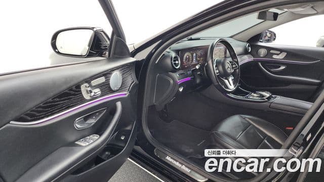 Mercedes-Benz E-Class 2018 — ფოტო 9/20