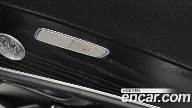 Mercedes-Benz E-Class 2018 — ფოტო 18/20