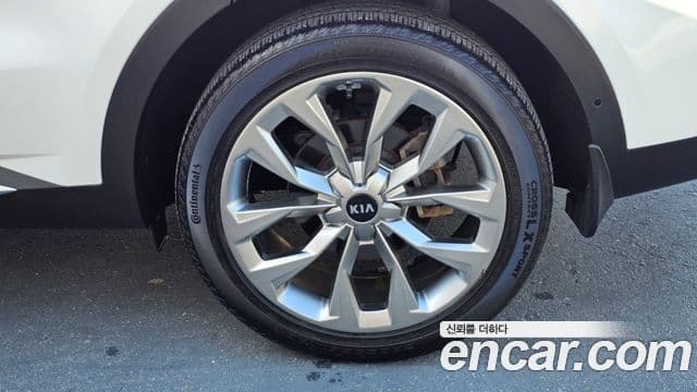 Kia Sorento 2020 — ფოტო 5/20