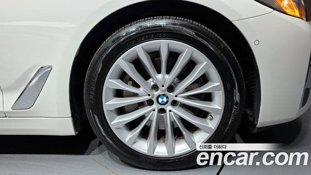 BMW 5 Series 2021 — Şəkil 5/20