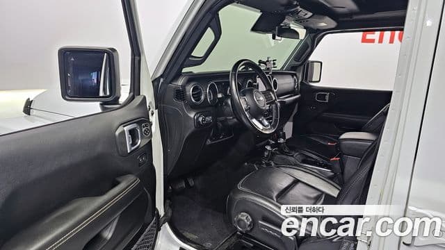Jeep Wrangler 2023 — Şəkil 11/20