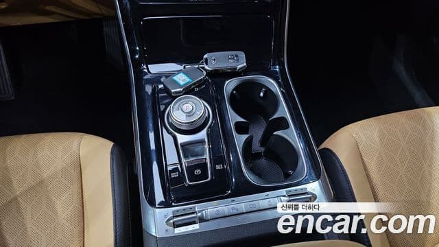Kia Carnival 2020 — Şəkil 9/20
