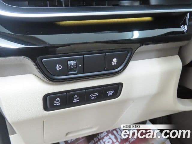 Kia Carnival 2024 — ფოტო 8/20