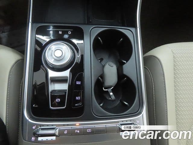 Kia Carnival 2024 — ფოტო 11/20