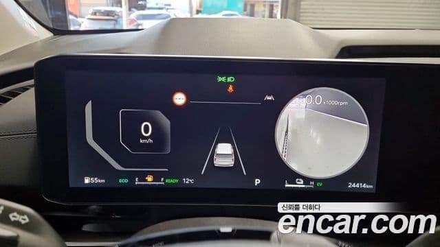 Kia Carnival 2024 — ფოტო 6/17