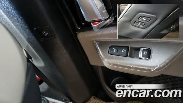 Kia Carnival 2024 — ფოტო 14/17
