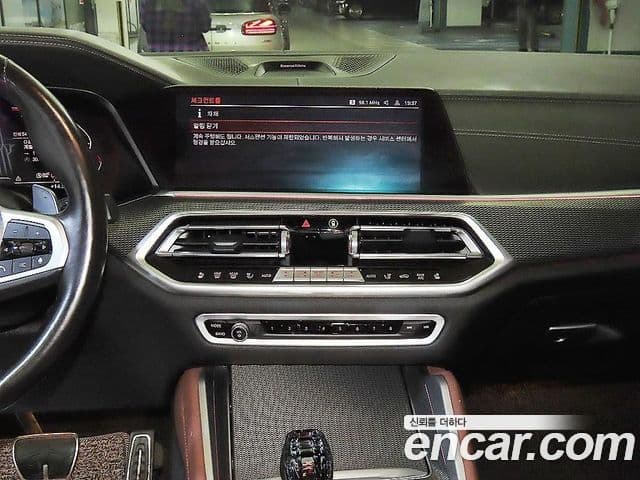 BMW X6 2021 — ფოტო 10/20