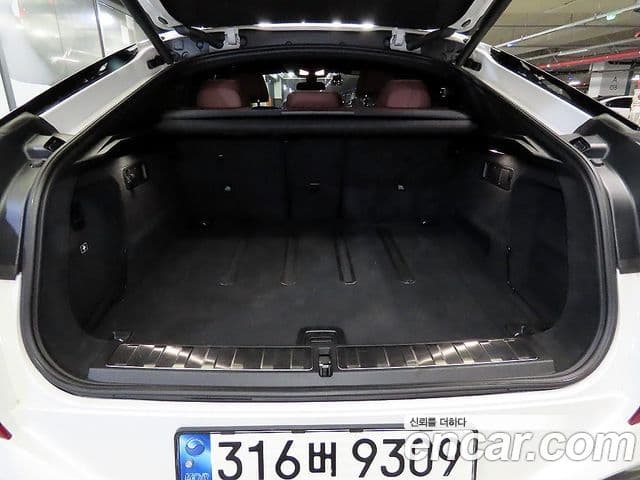 BMW X6 2021 — ფოტო 16/20