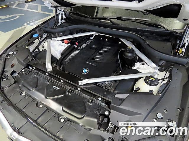 BMW X6 2021 — ფოტო 18/20