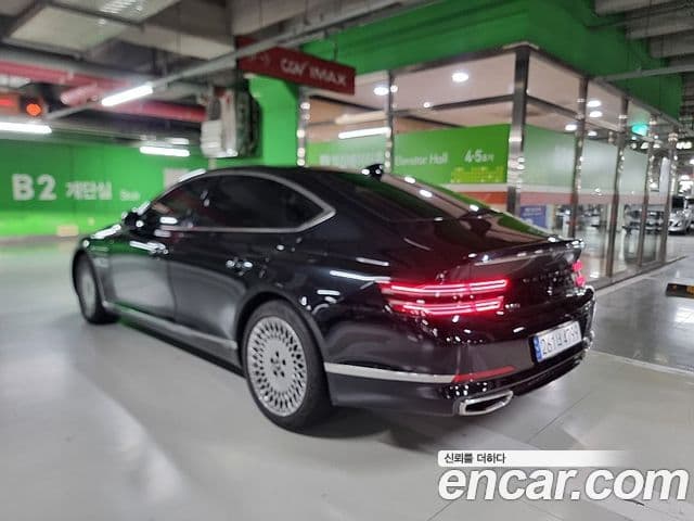 Genesis Electrified G80 2021 — ფოტო 2/19