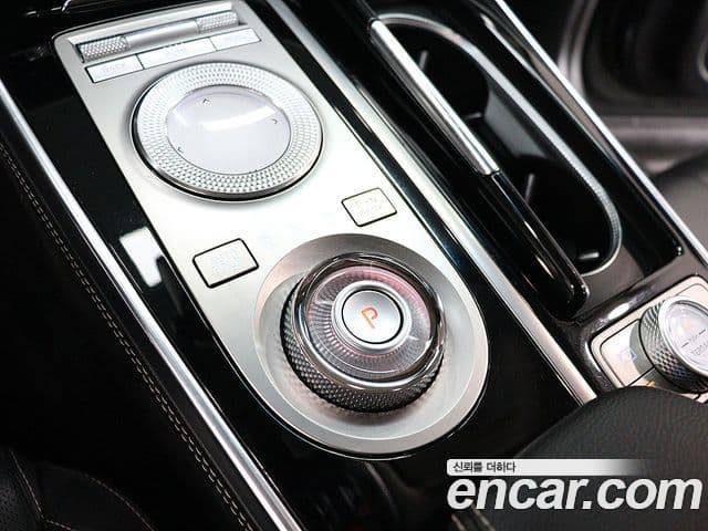 Genesis GV80 2021 — ფოტო 8/20