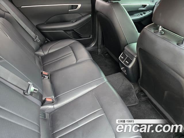 Hyundai Sonata 2022 — фото 12 из 20