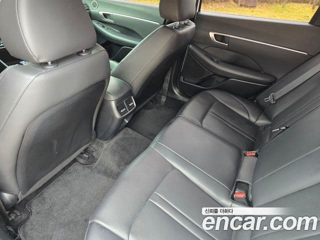 Hyundai Sonata 2022 — фото 13 из 20