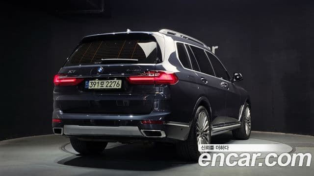 BMW X7 2021 — ფოტო 2/20