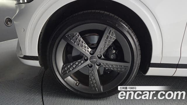 Genesis GV70 2024 — ფოტო 5/20