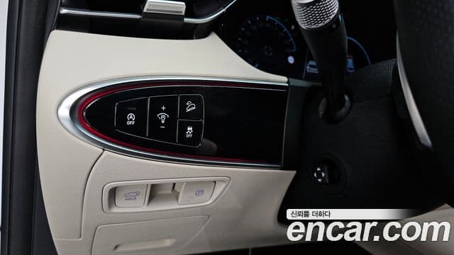Genesis GV70 2024 — ფოტო 18/20