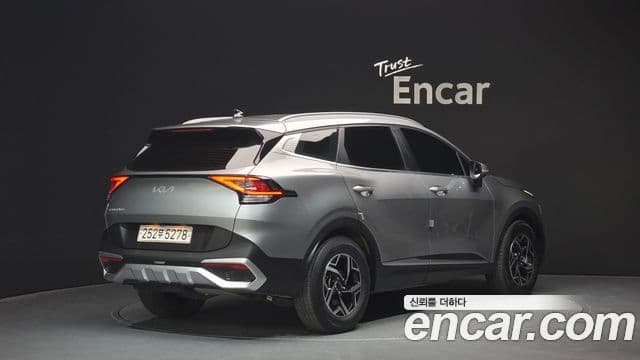 Kia Sportage 2021 — ფოტო 2/20