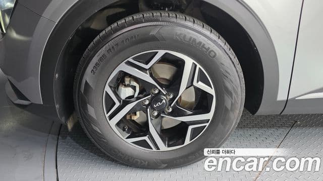 Kia Sportage 2021 — ფოტო 5/20
