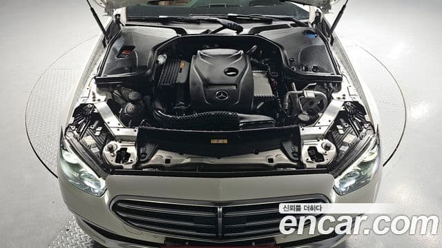 Mercedes-Benz E-Class 2021 — Şəkil 6/20