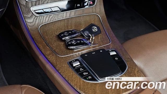 Mercedes-Benz E-Class 2021 — Şəkil 20/20