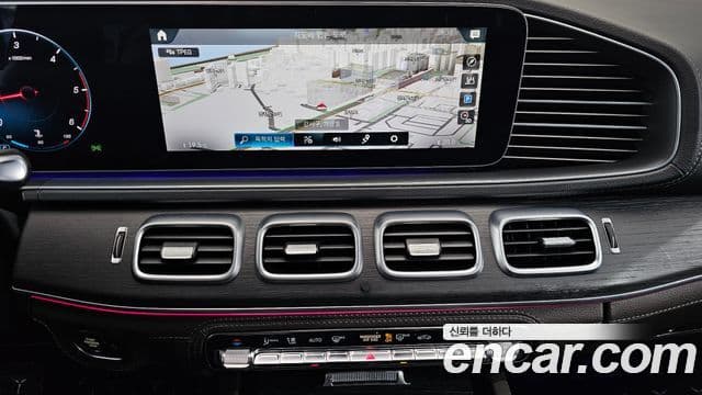 Mercedes-Benz GLS-Class 2022 — ფოტო 14/20